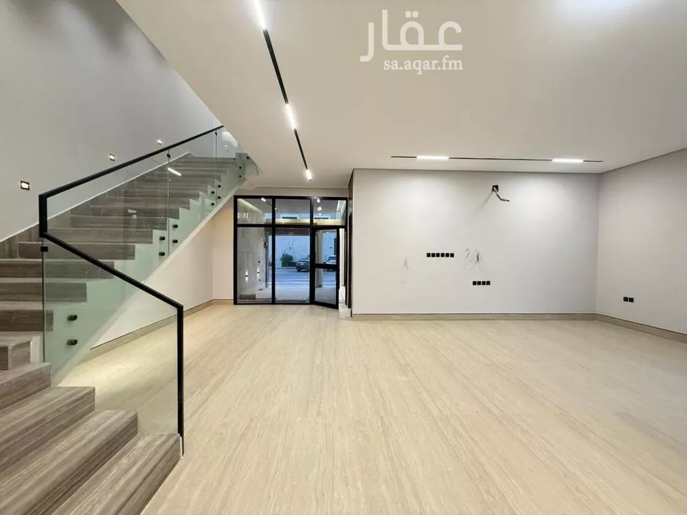 5 bedroom villa in Al Mahdiyyah 12