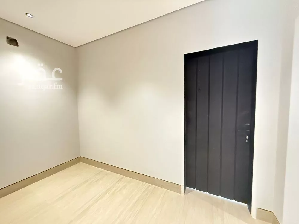 5 bedroom villa in Al Mahdiyyah 16