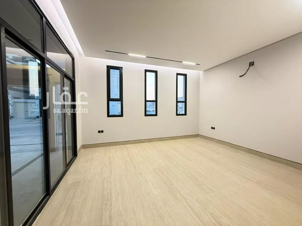 5 bedroom villa in Al Mahdiyyah 19
