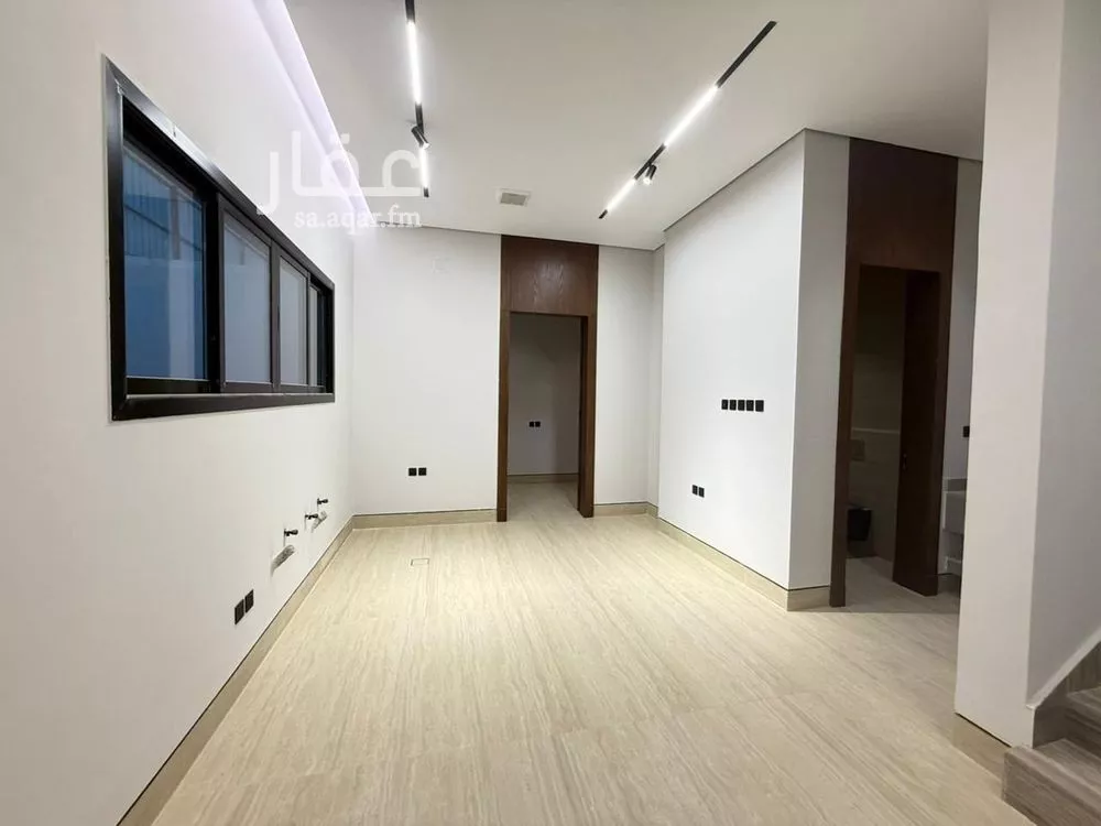 5 bedroom villa in Al Mahdiyyah 8