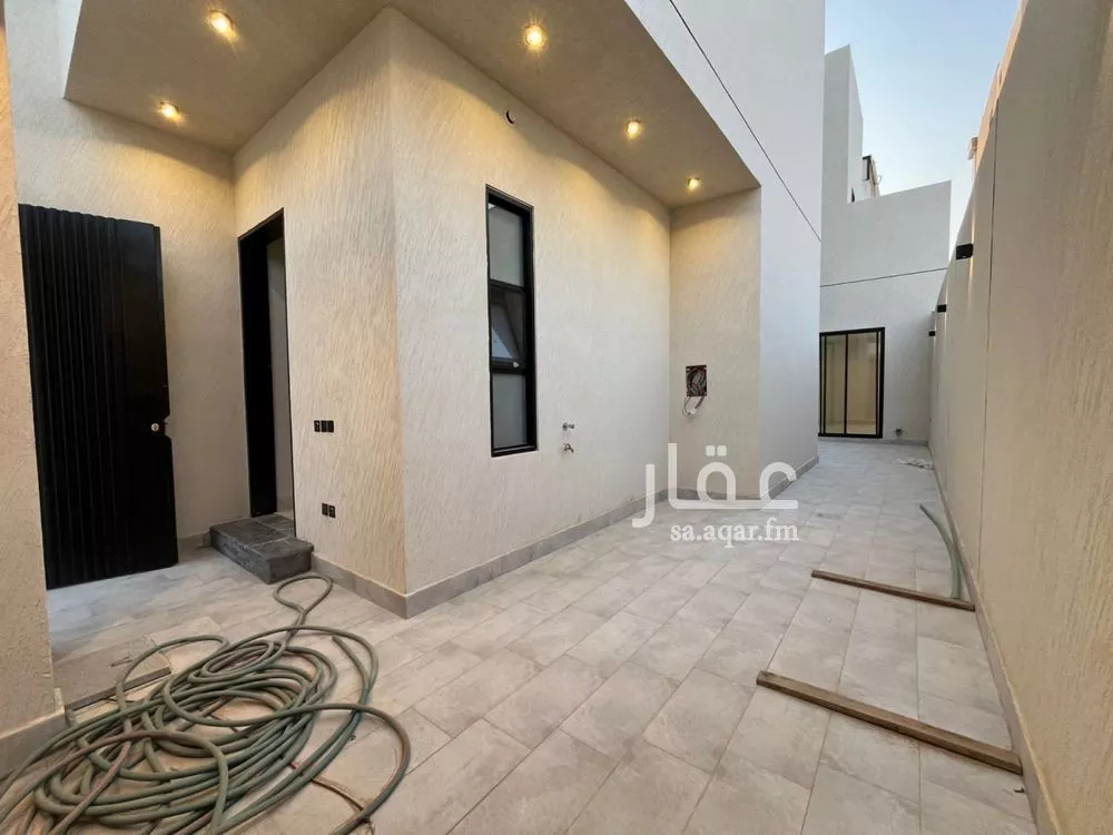 5 bedroom villa in Al Mahdiyyah 5