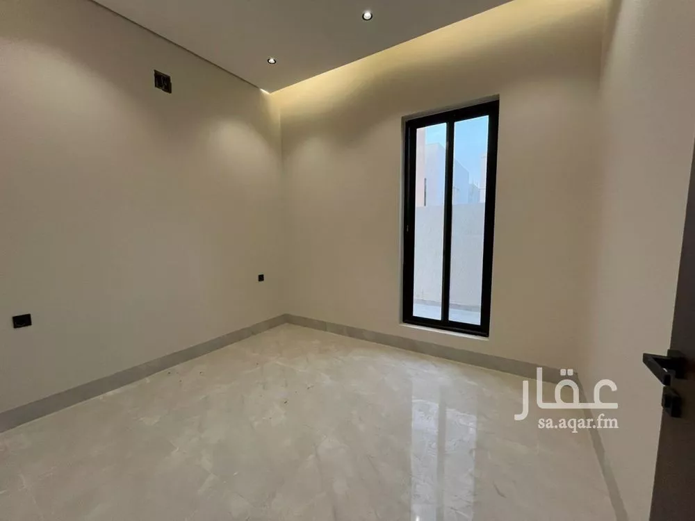 5 bedroom villa in Al Mahdiyyah 9