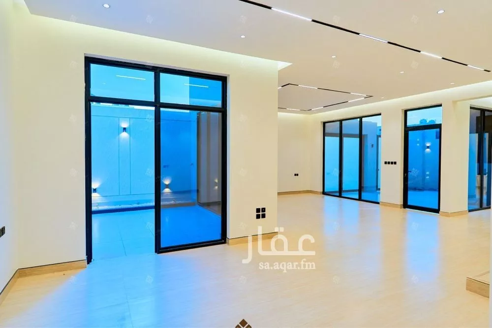 5 bedroom villa in Al Mahdiyyah 16
