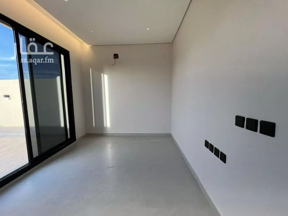 6 bedroom villa in Dhahrat Laban 2