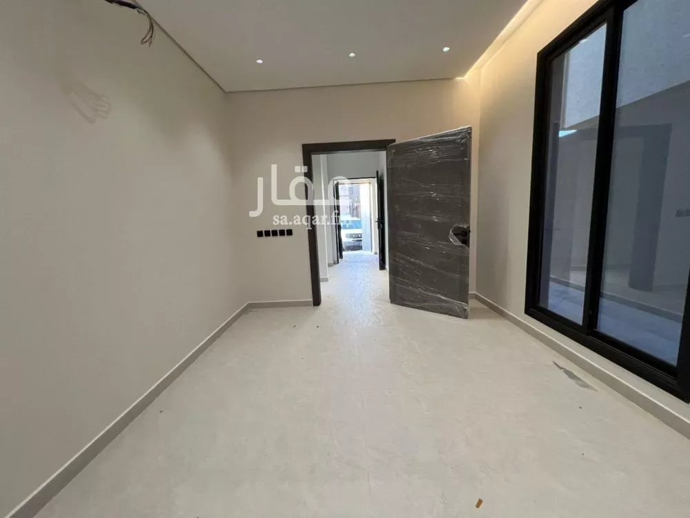 6 bedroom villa in Dhahrat Laban 12