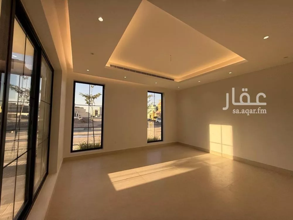 6 bedroom villa in Al Mahdiyyah 4