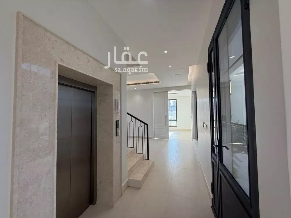 6 bedroom villa in Al Mahdiyyah 8