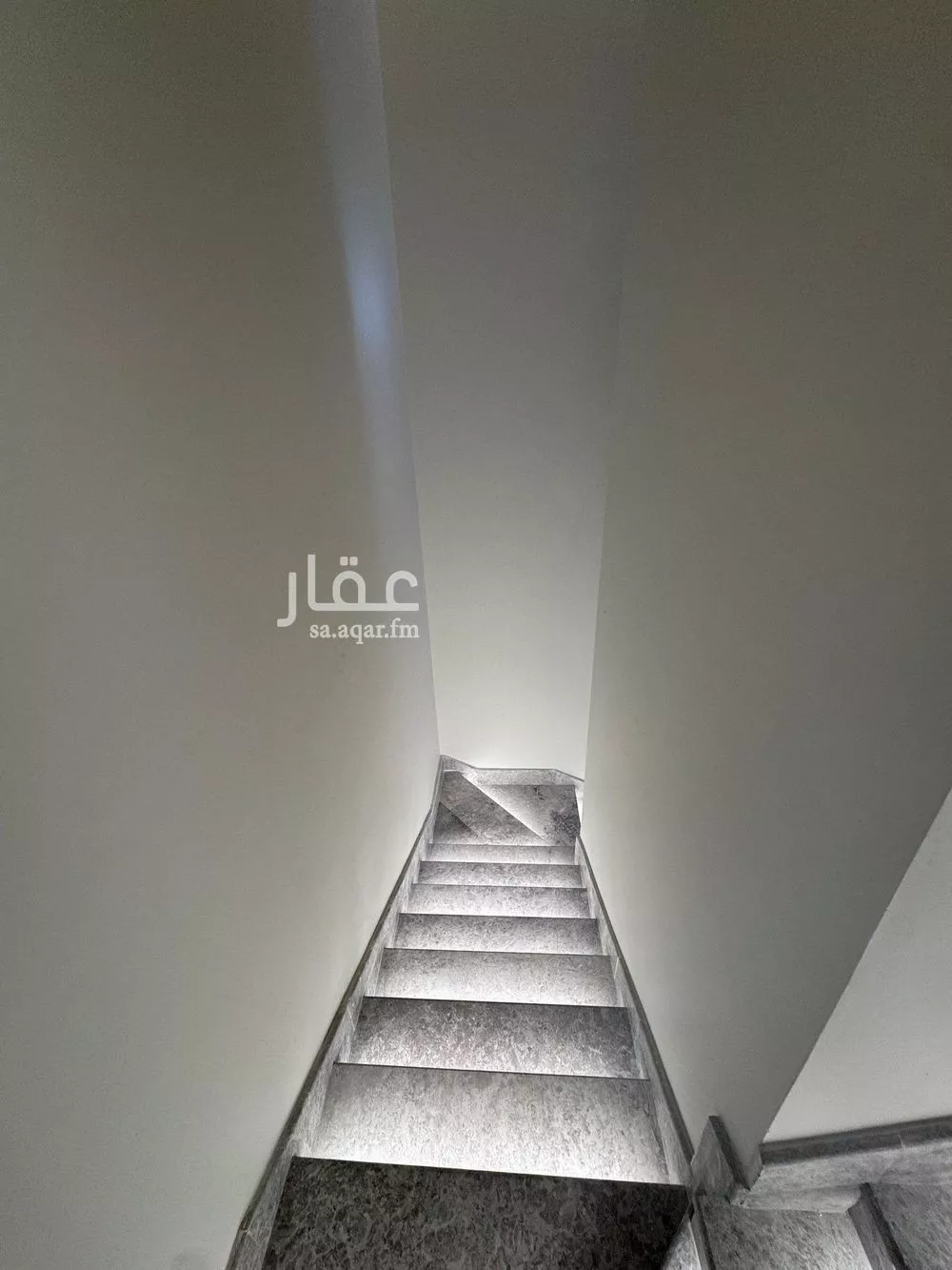 فيلا 6 غرف في المهدية 22