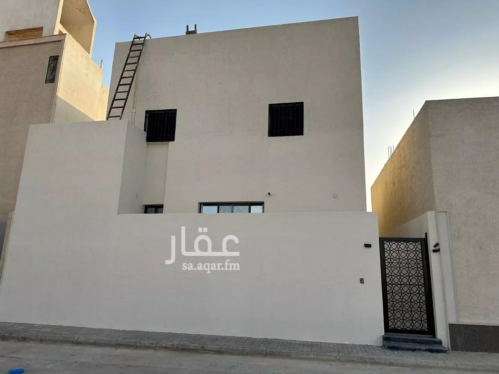 5 bedroom apartment in Dhahrat Laban 2