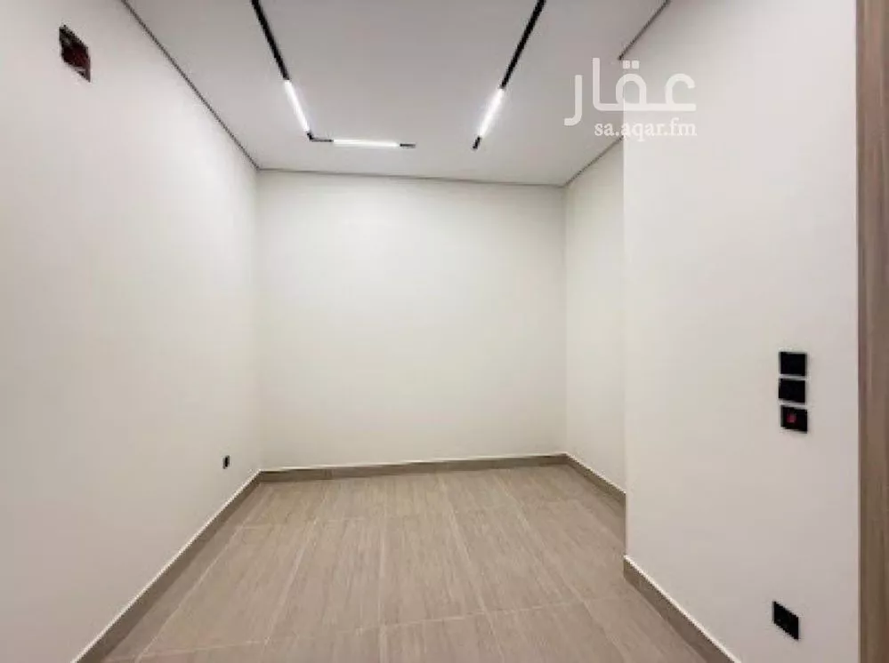 5 bedroom villa in Al Mahdiyyah 18