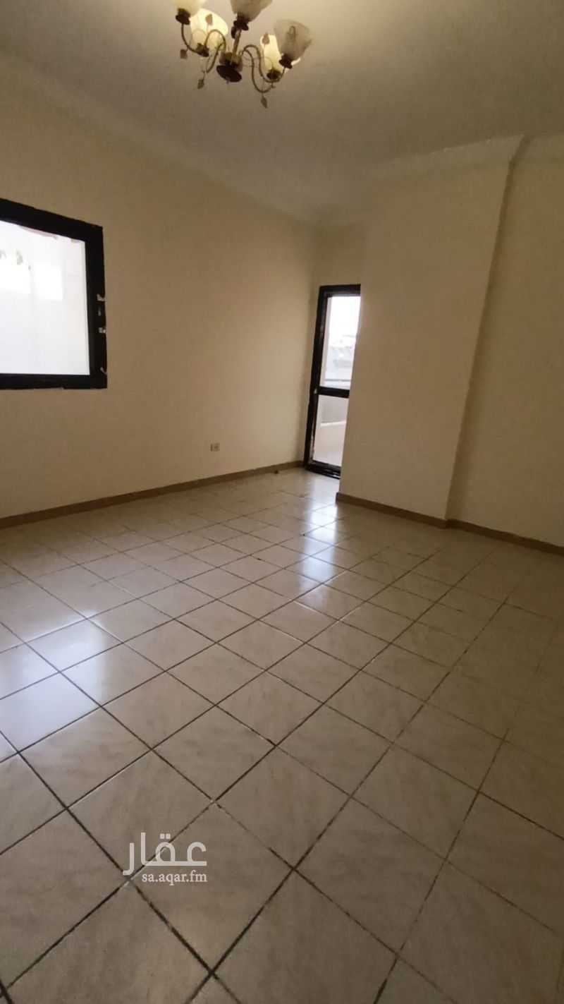 2 bedroom apartment in Al Aziziyah, Jeddah 4