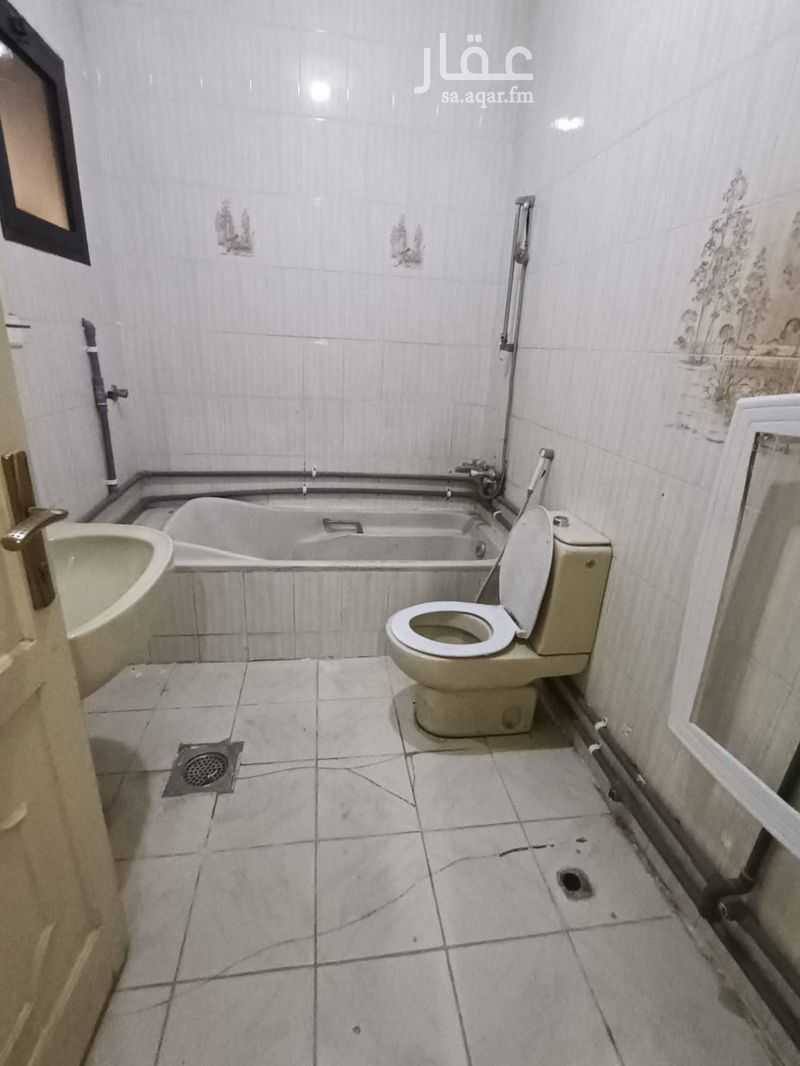 2 bedroom apartment in Al Aziziyah, Jeddah 5