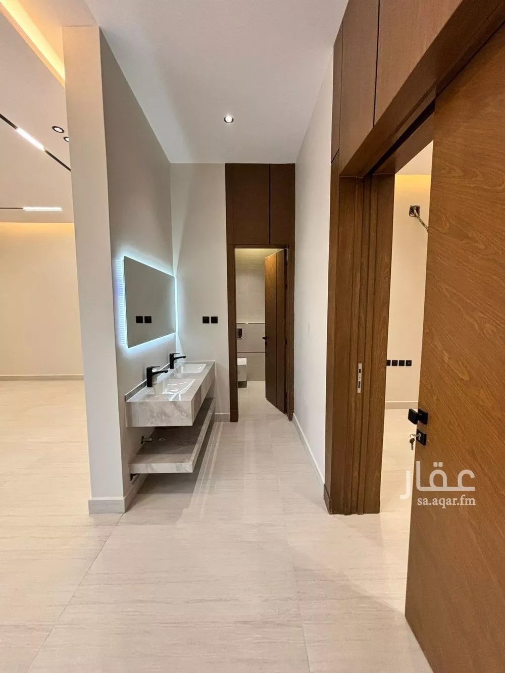 5 bedroom villa in Al Mahdiyyah 5