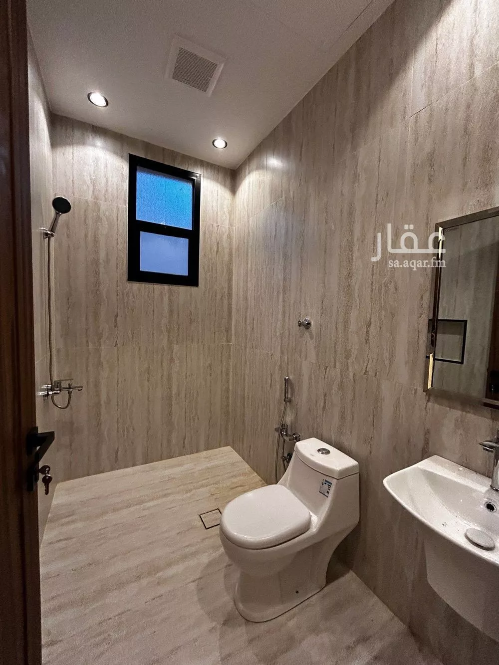 5 bedroom villa in Al Mahdiyyah 10