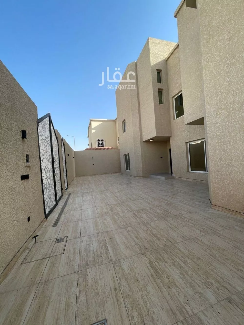 فيلا 4 غرف في المروج 19