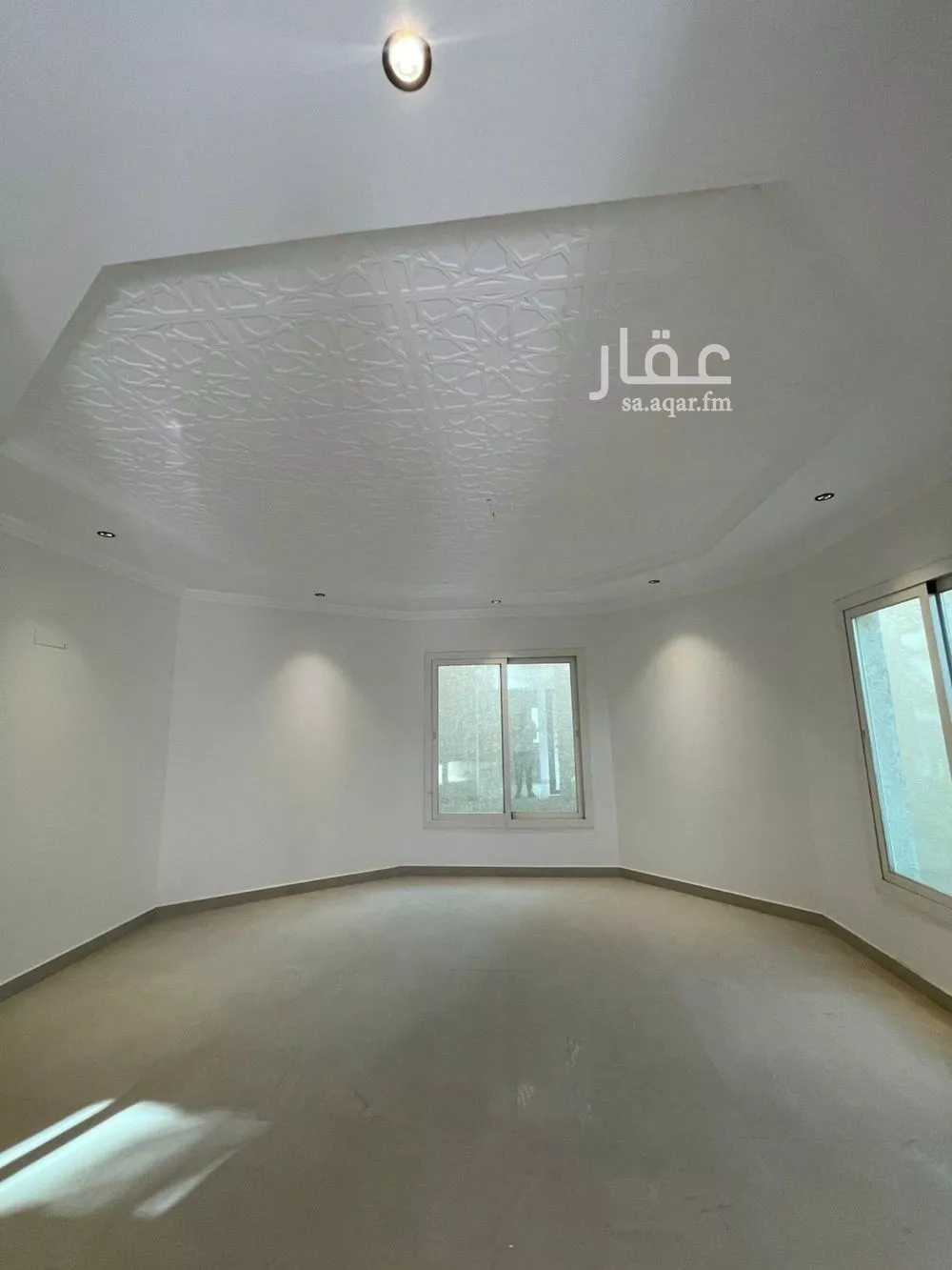 فيلا 4 غرف في المروج 5