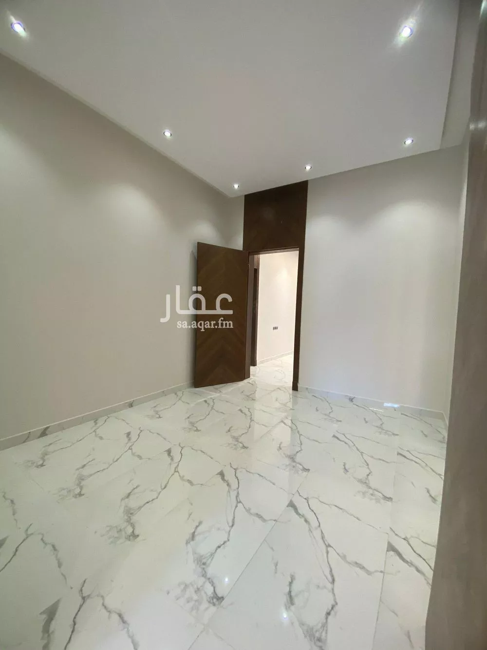 فيلا 5 غرف في طويق 8