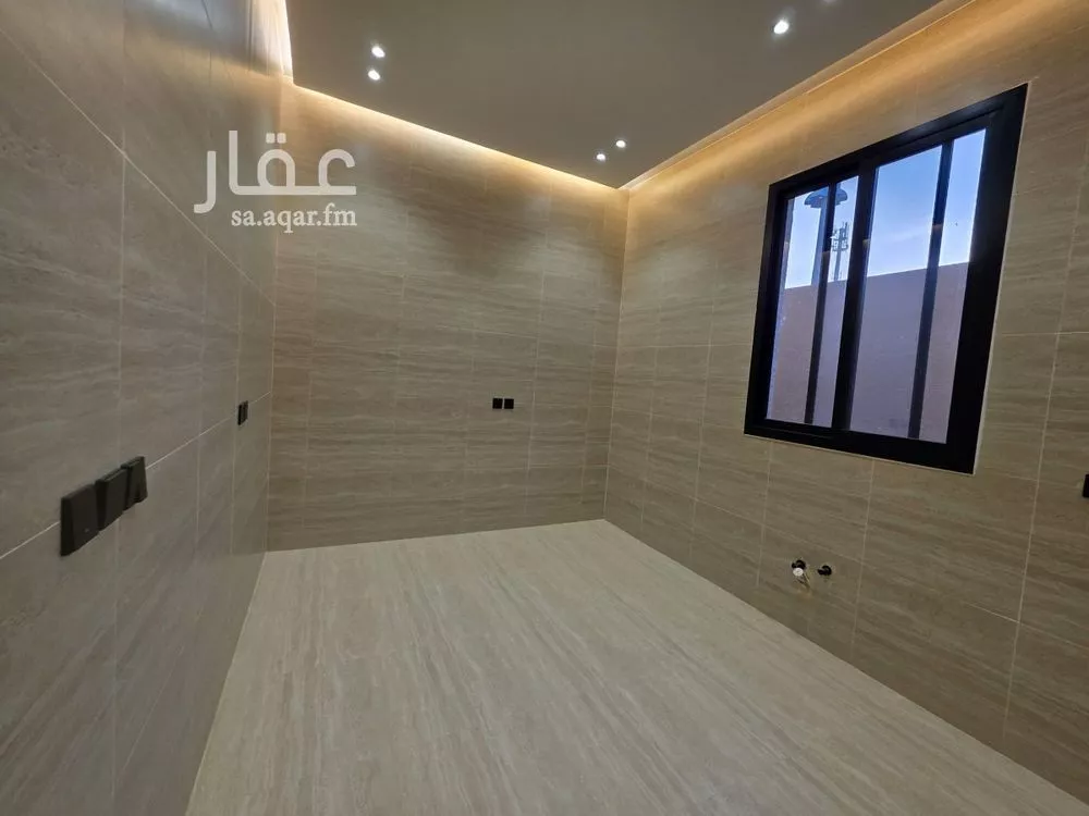 6 bedroom villa in Dhahrat Laban 10