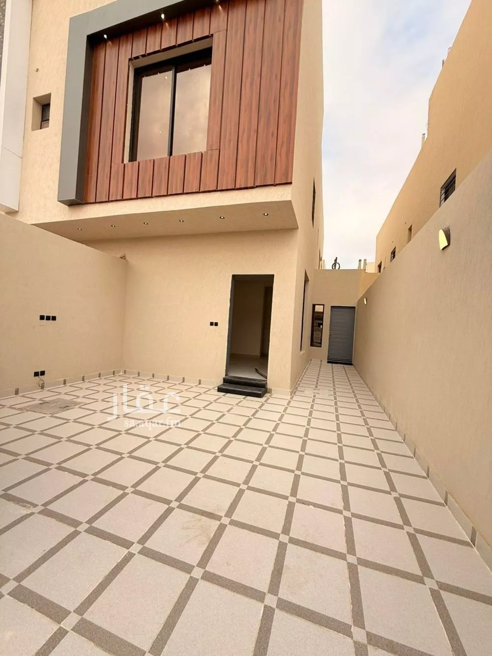 5 bedroom villa in Okaz 4