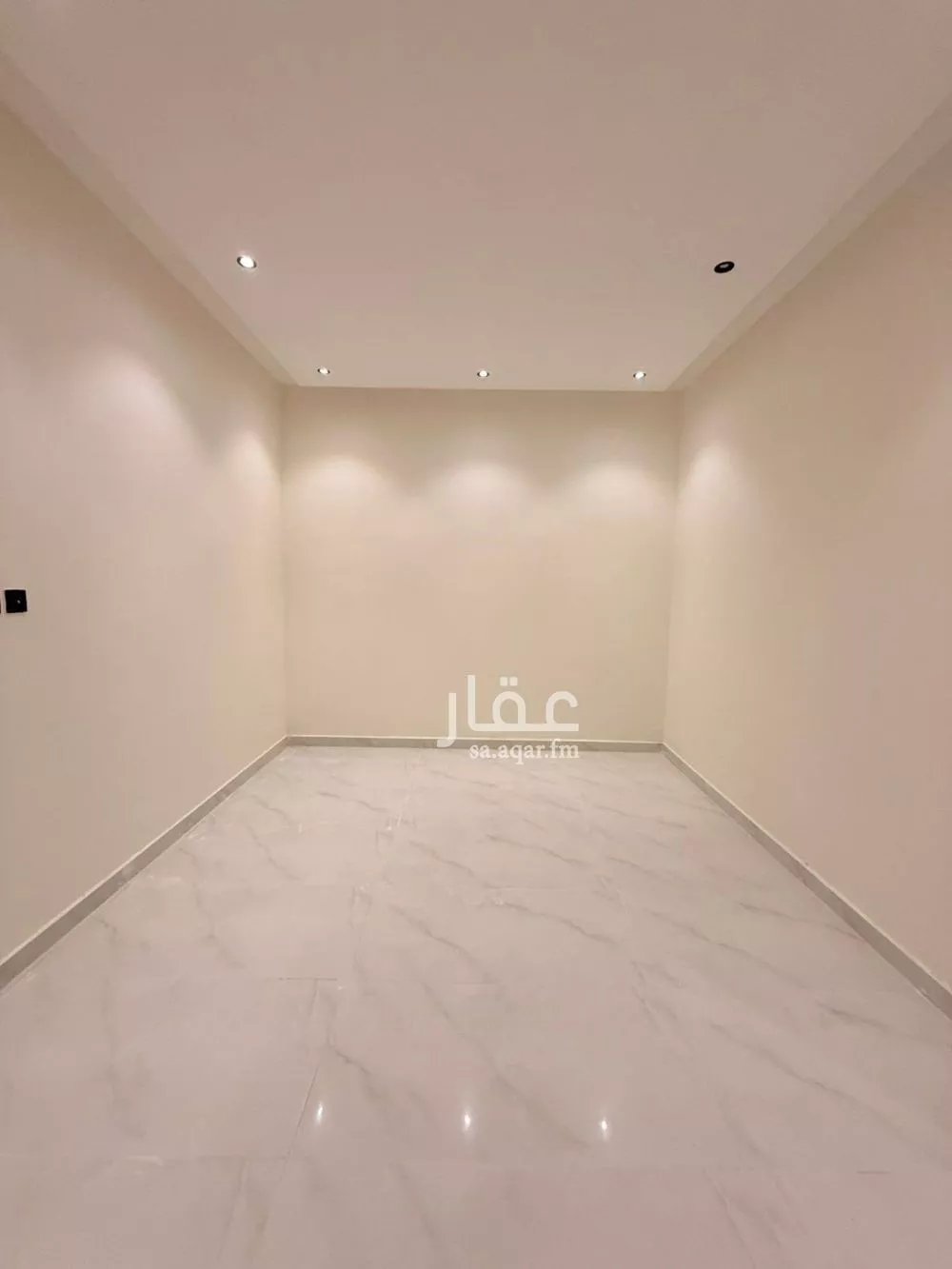 5 bedroom villa in Okaz 10