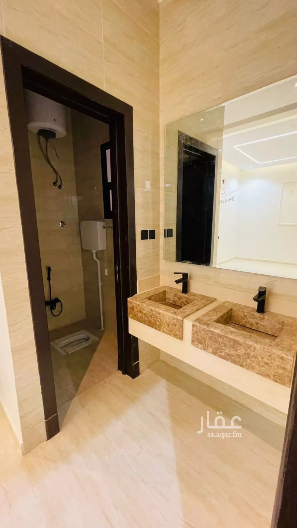 5 bedroom villa in Al Uraija Al Gharbiyah 9