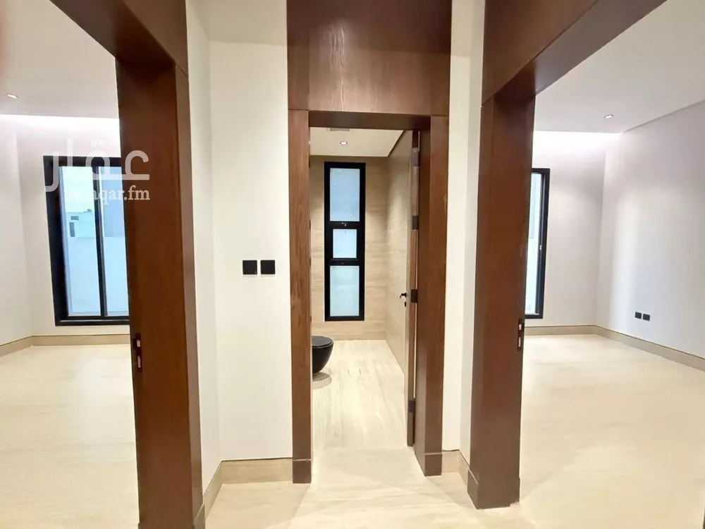 5 bedroom villa in Al Mahdiyyah 14