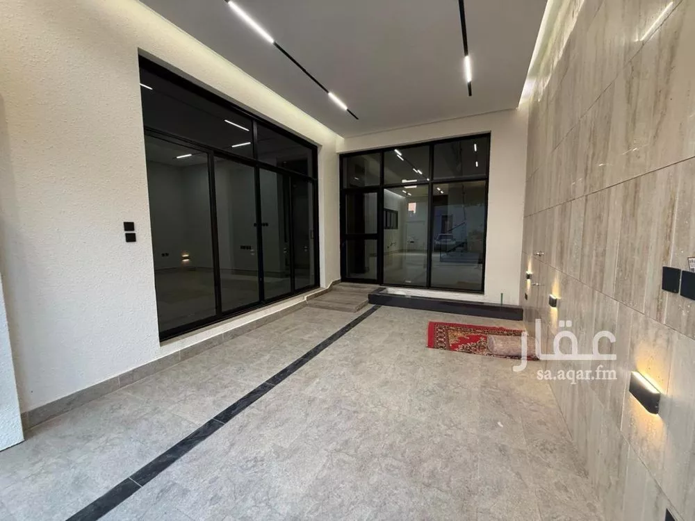 5 bedroom villa in Al Mahdiyyah 3