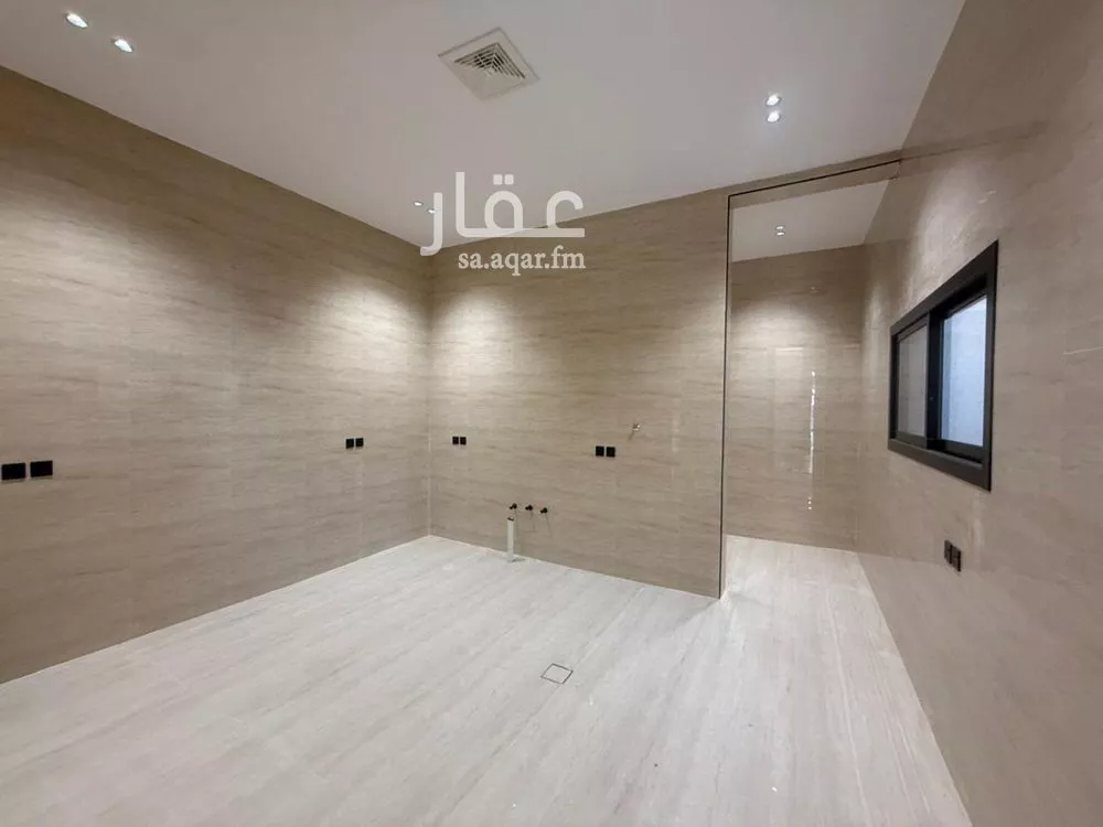 4 bedroom villa in Al Mahdiyyah 13