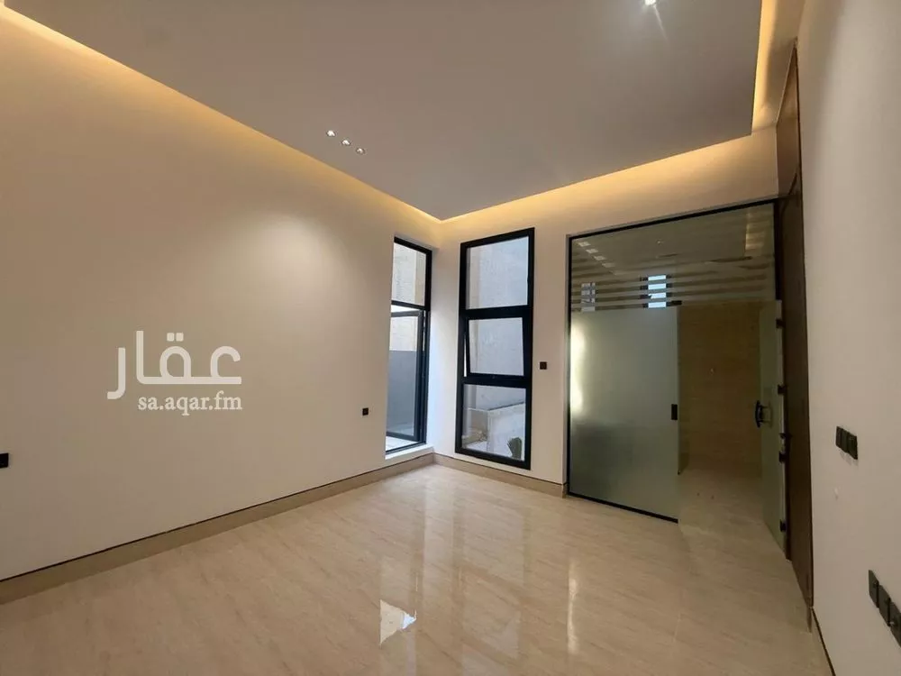 4 bedroom villa in Al Mahdiyyah 8