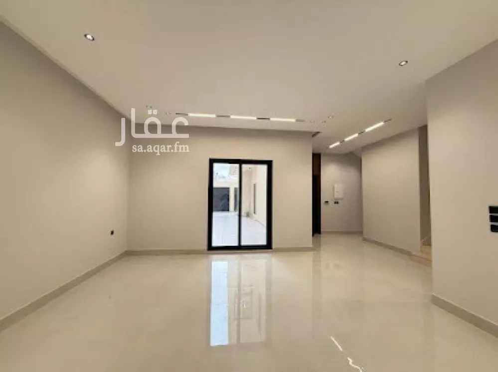 6 bedroom villa in Al Mahdiyyah 17