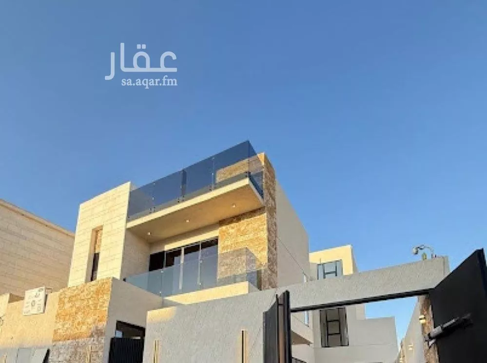 6 bedroom villa in Al Mahdiyyah 2