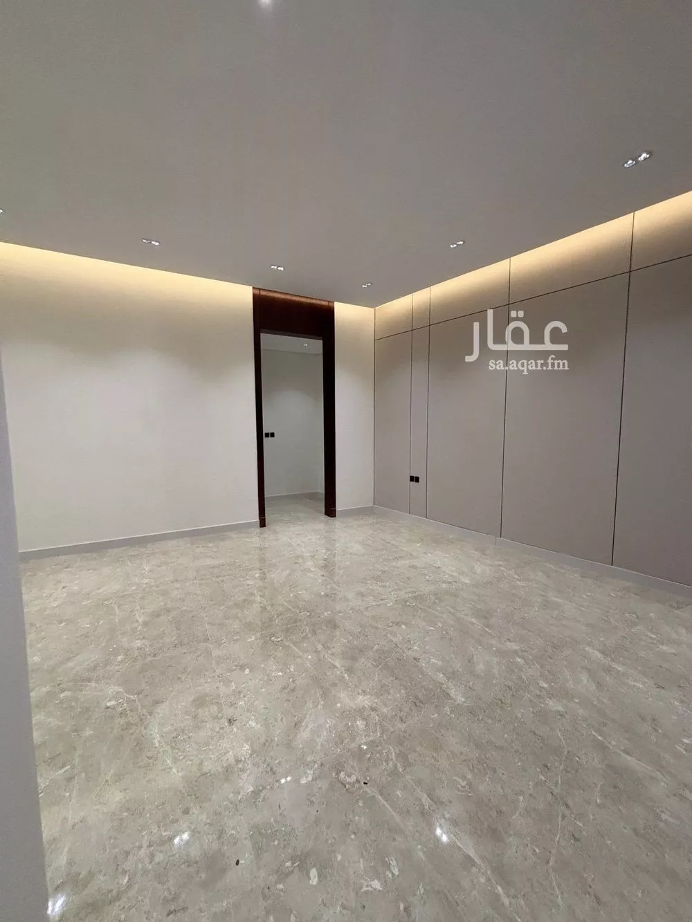 5 bedroom villa in Al Mahdiyyah 12