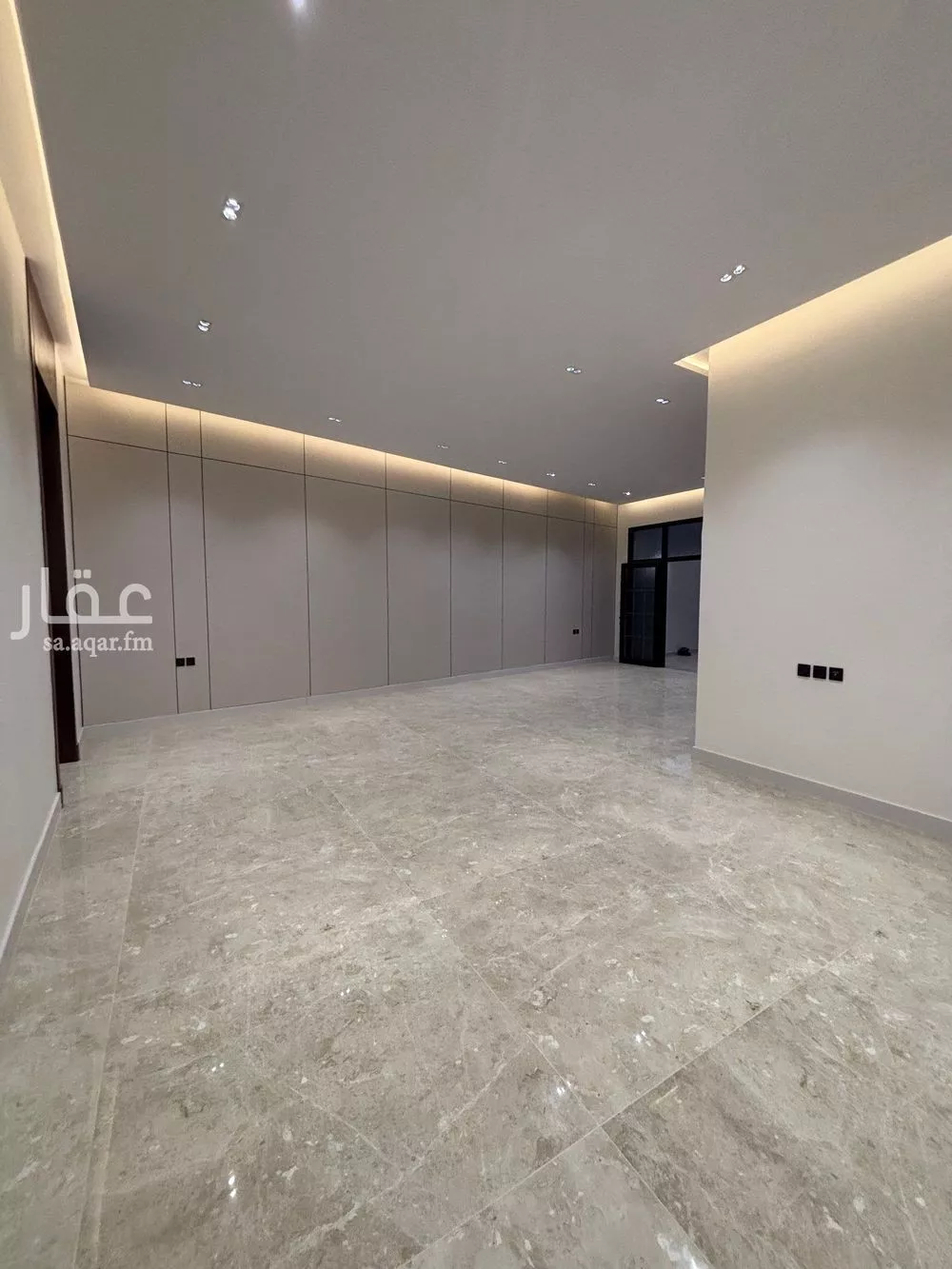 5 bedroom villa in Al Mahdiyyah 5