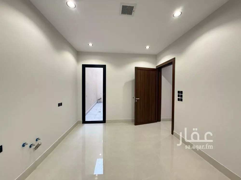 6 bedroom villa in Al Mahdiyyah 16