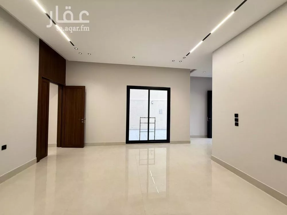 6 bedroom villa in Al Mahdiyyah 7