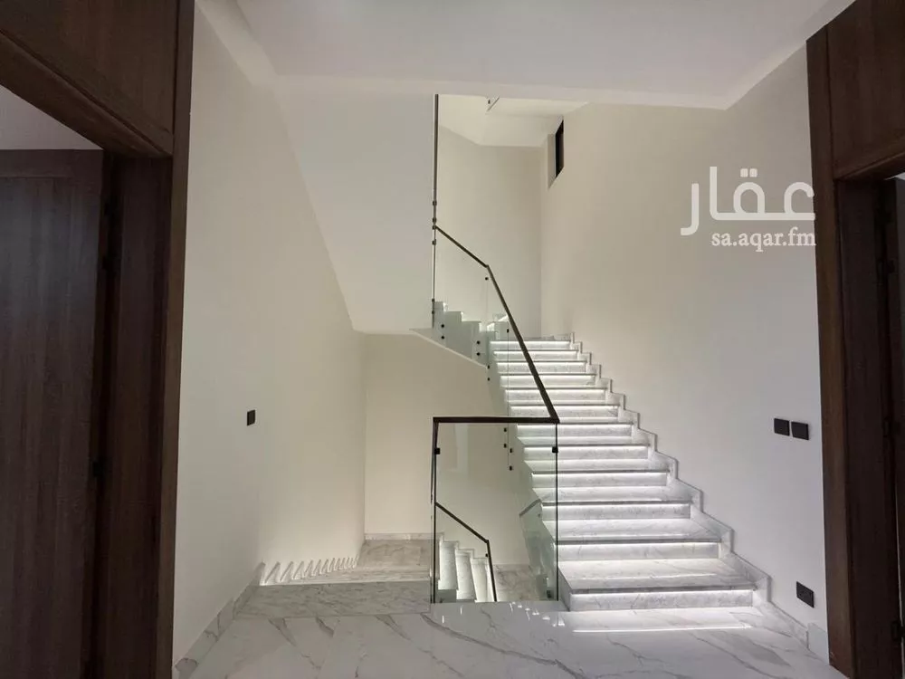 فيلا 6 غرف في المهدية 10