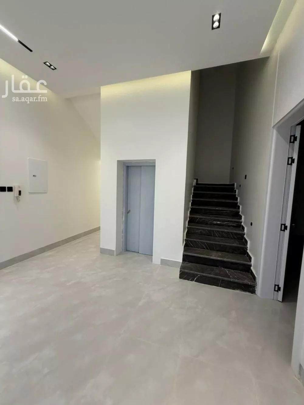 6 bedroom villa in Al Mahdiyyah 3