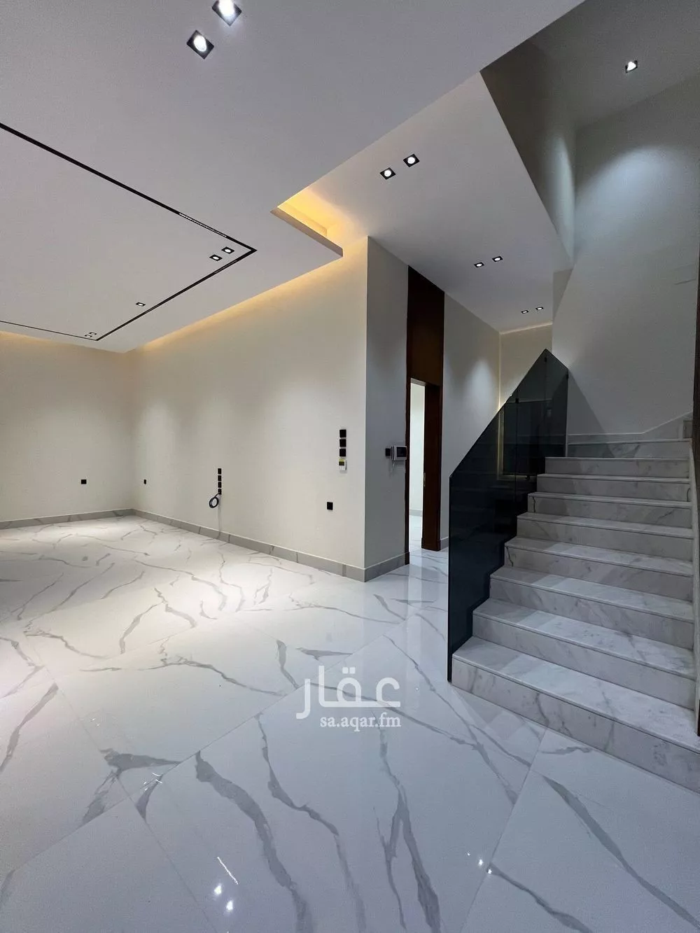 6 bedroom villa in Al Narjis 24