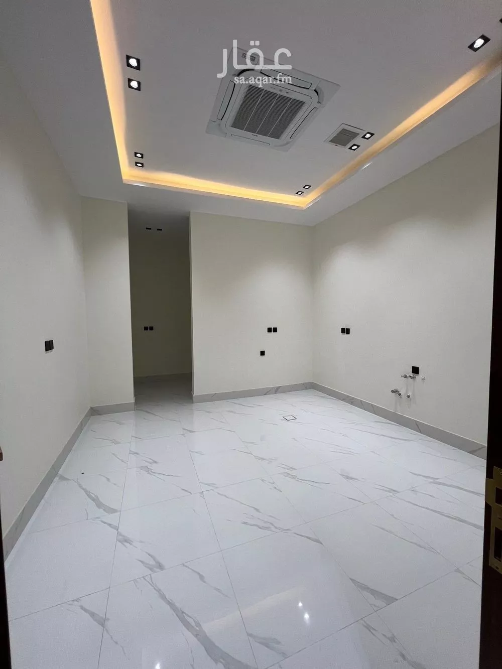 6 bedroom villa in Al Narjis 30