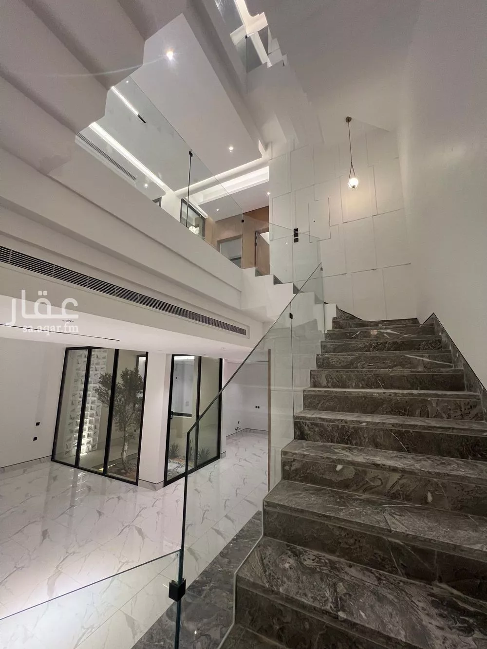 فيلا 5 غرف في النرجس 12