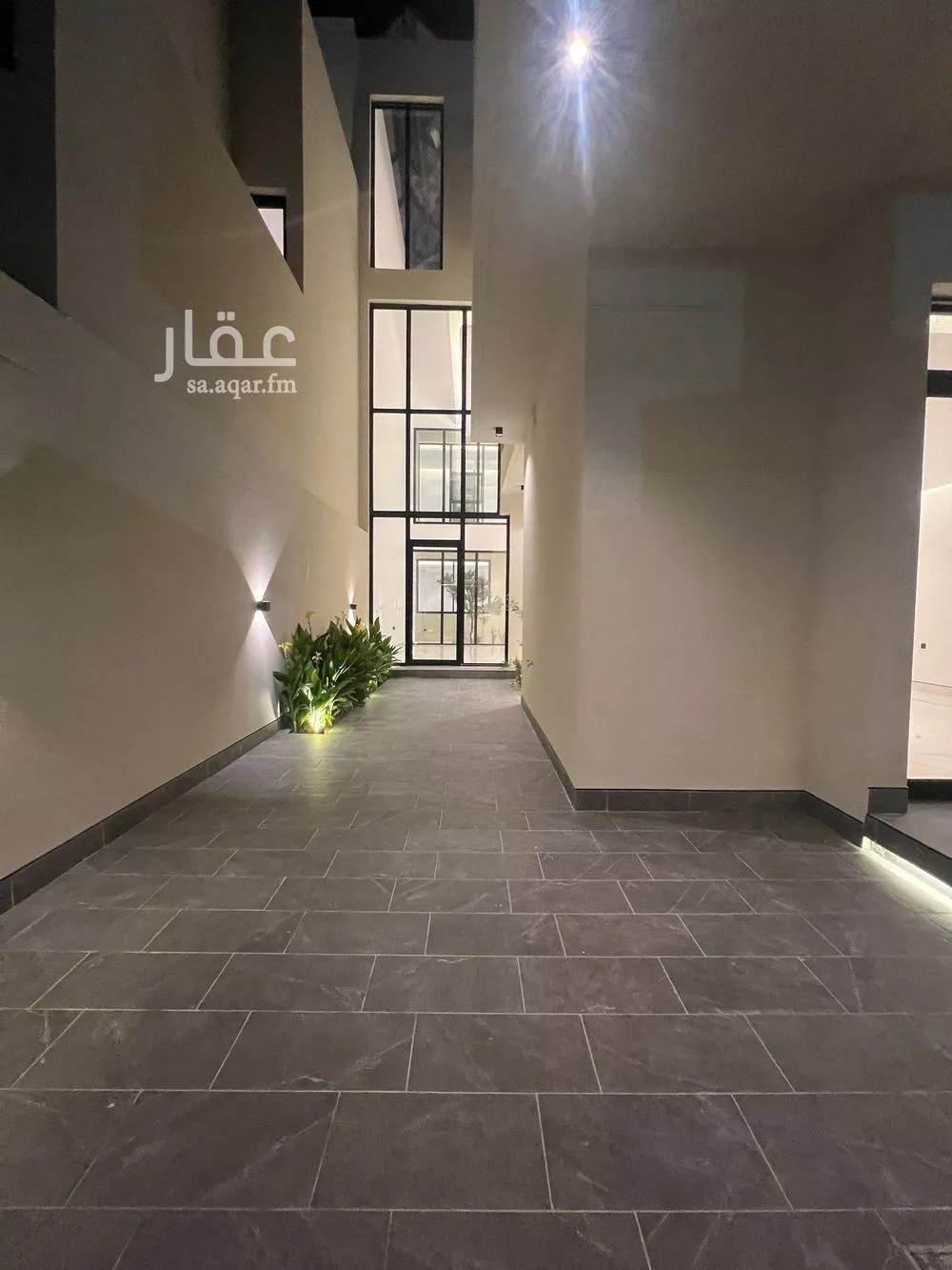فيلا 5 غرف في النرجس 8