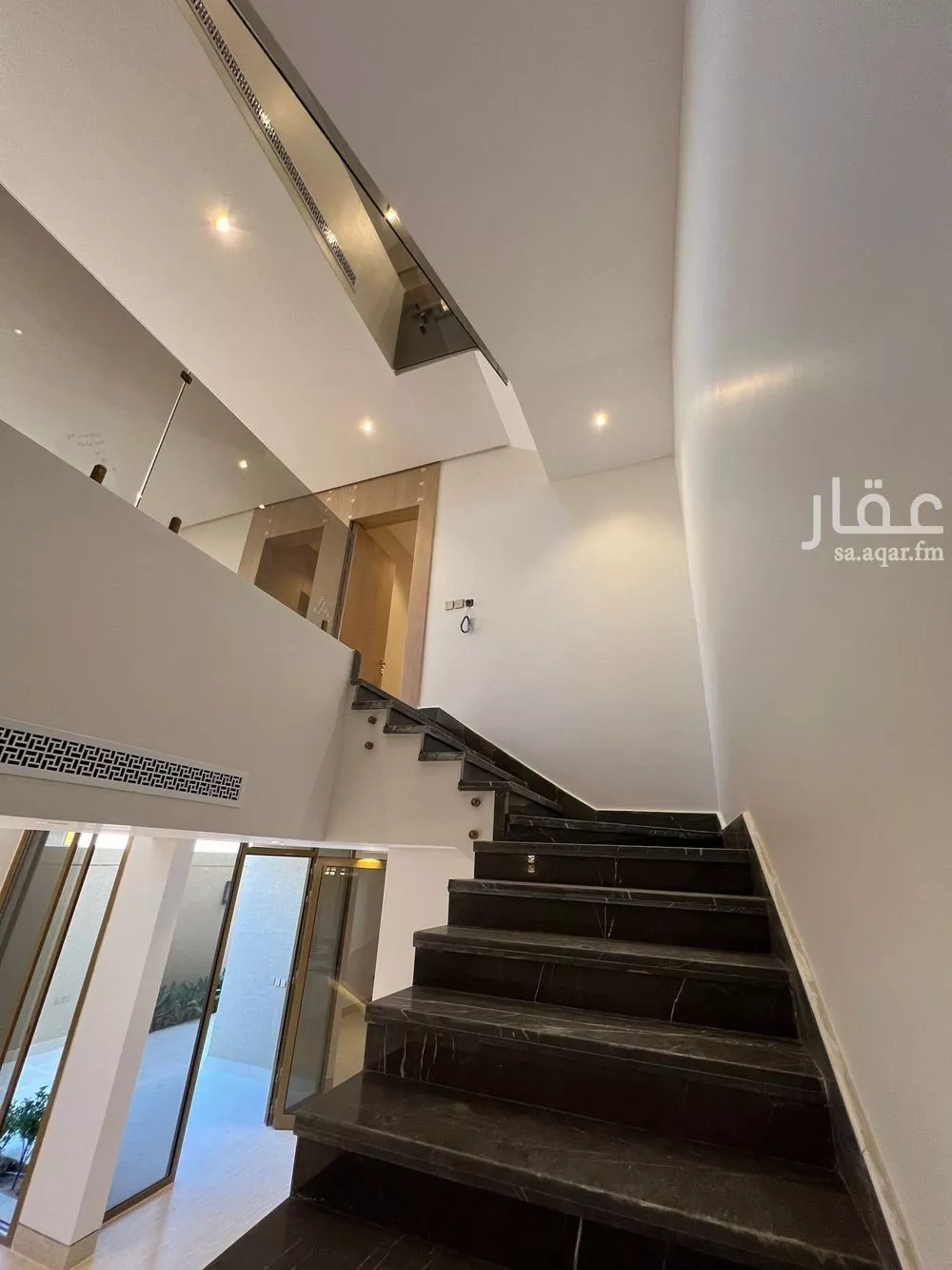6 bedroom villa in Al Narjis 18
