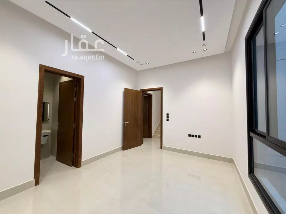 6 bedroom villa in Al Mahdiyyah 14