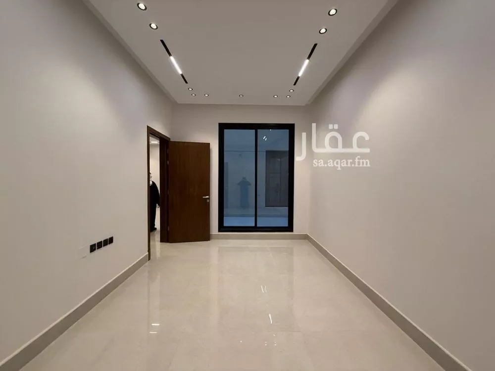 6 bedroom villa in Al Mahdiyyah 7