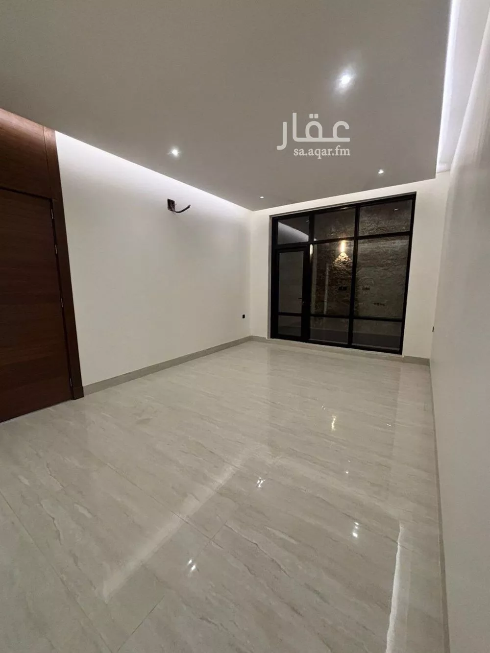 6 bedroom villa in Al Mahdiyyah 3