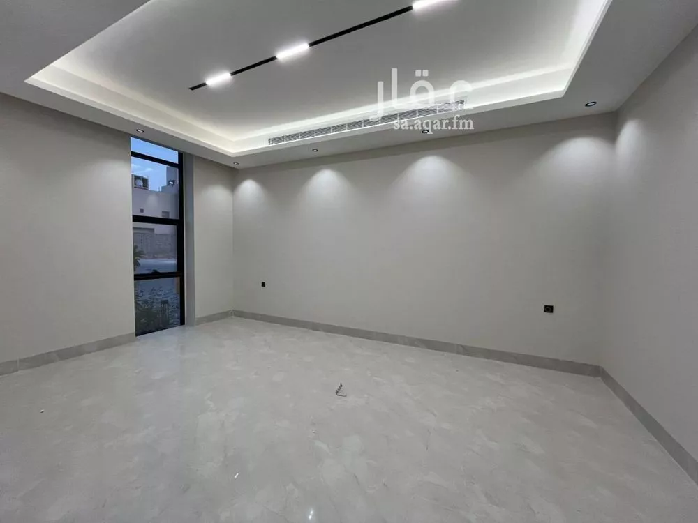 6 bedroom villa in Al Mahdiyyah 13