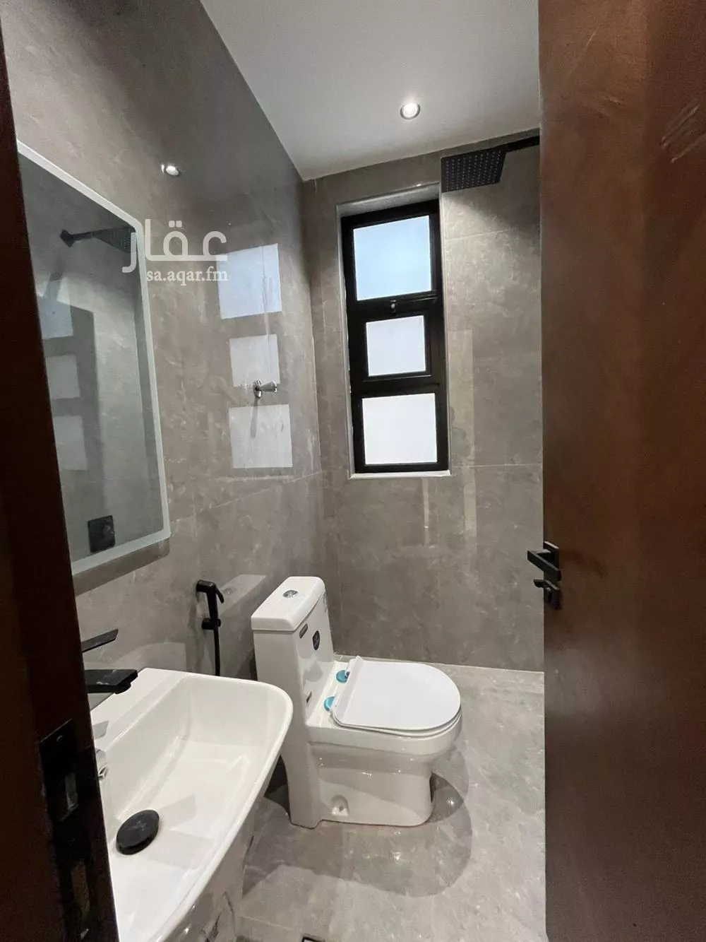 6 bedroom villa in Al Mahdiyyah 9