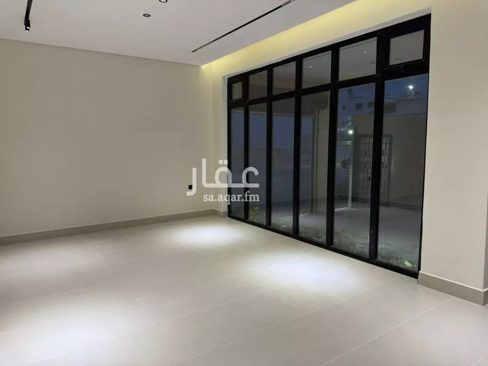 5 bedroom villa in Al Mahdiyyah 9