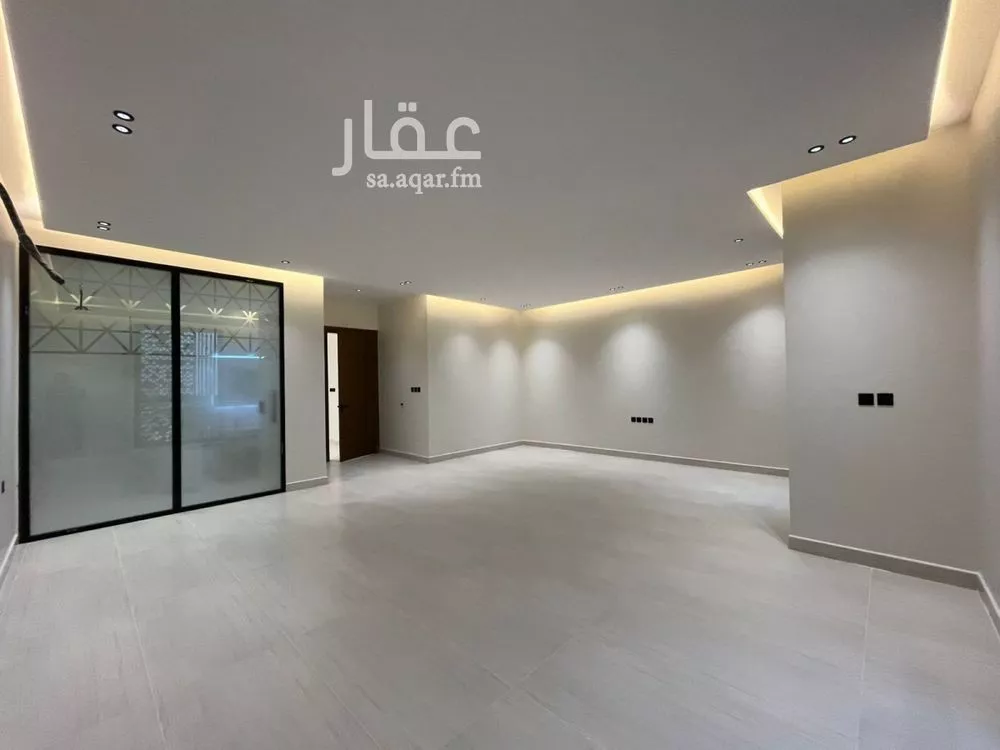 6 bedroom villa in Al Mahdiyyah 23
