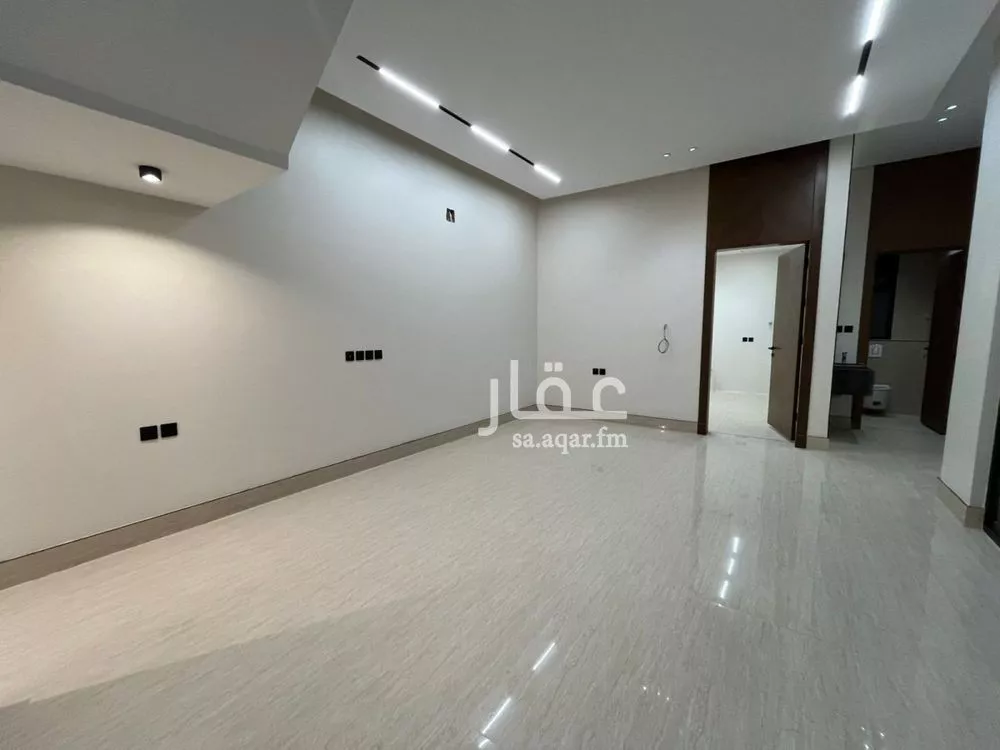 6 bedroom villa in Al Mahdiyyah 10
